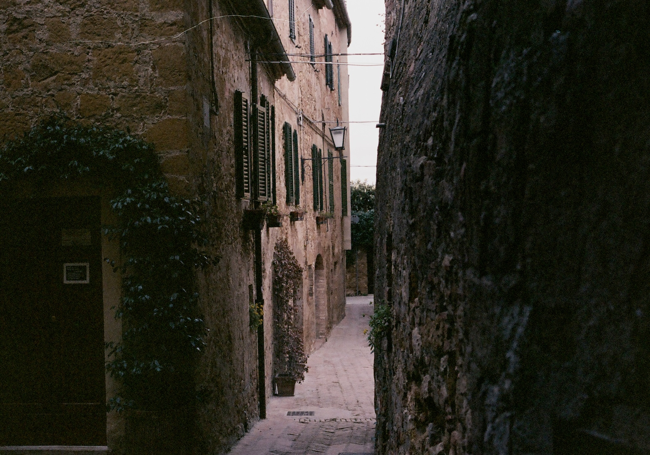 alleyway